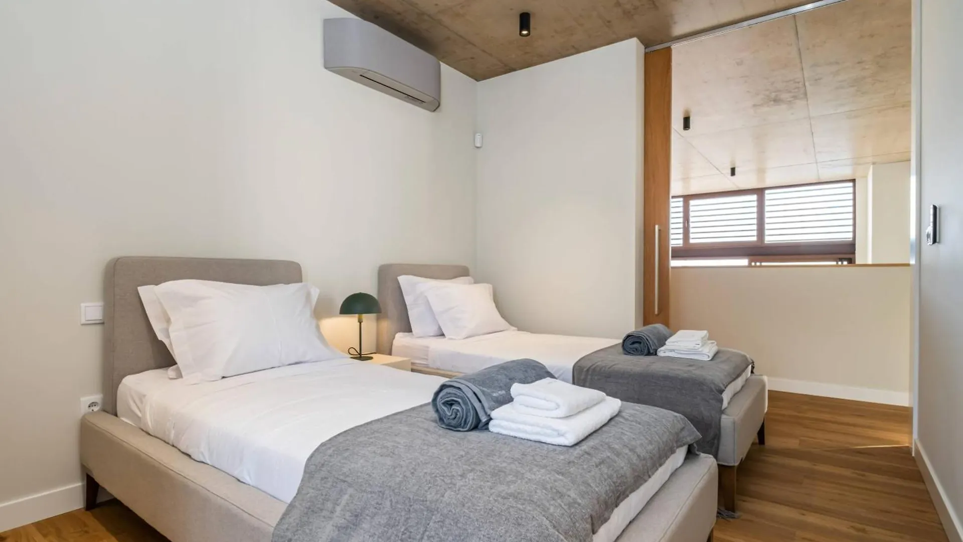 فيلة Lake House كالهيتا البرتغال